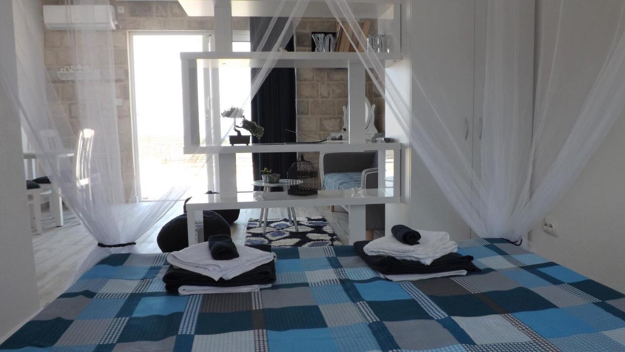 Lustica Apartments Luaran gambar
