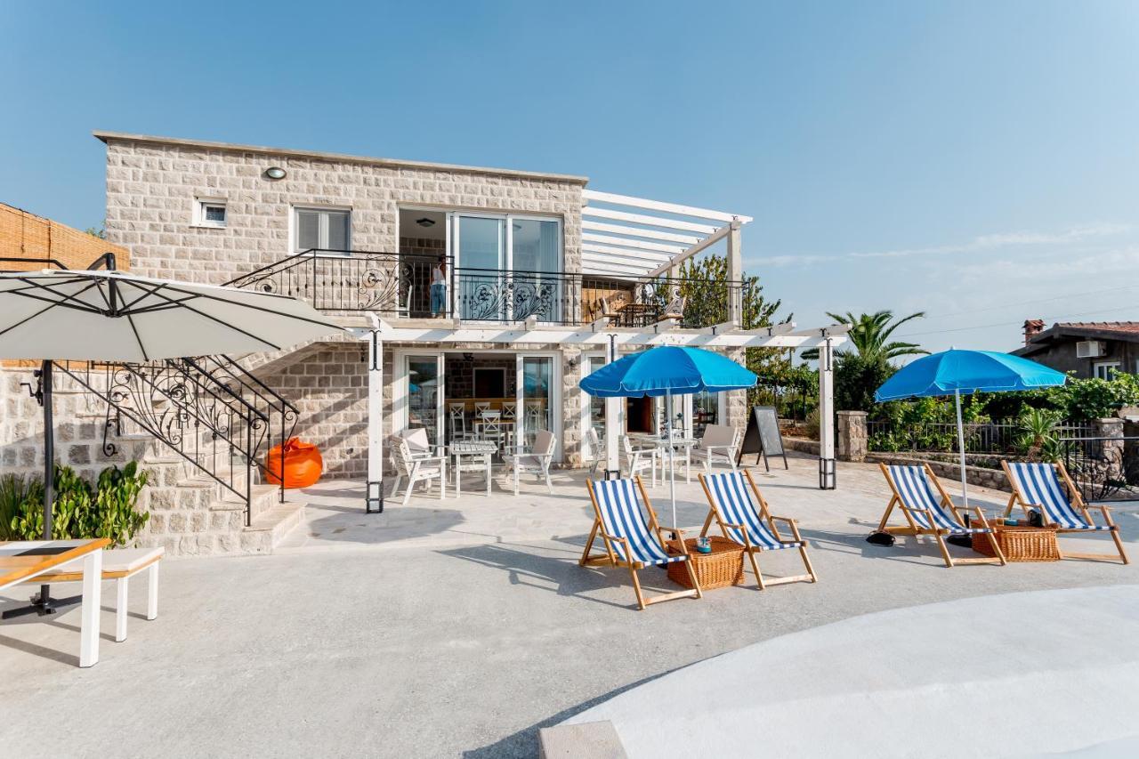 Lustica Apartments Luaran gambar