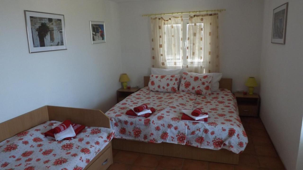 Lustica Apartments Luaran gambar