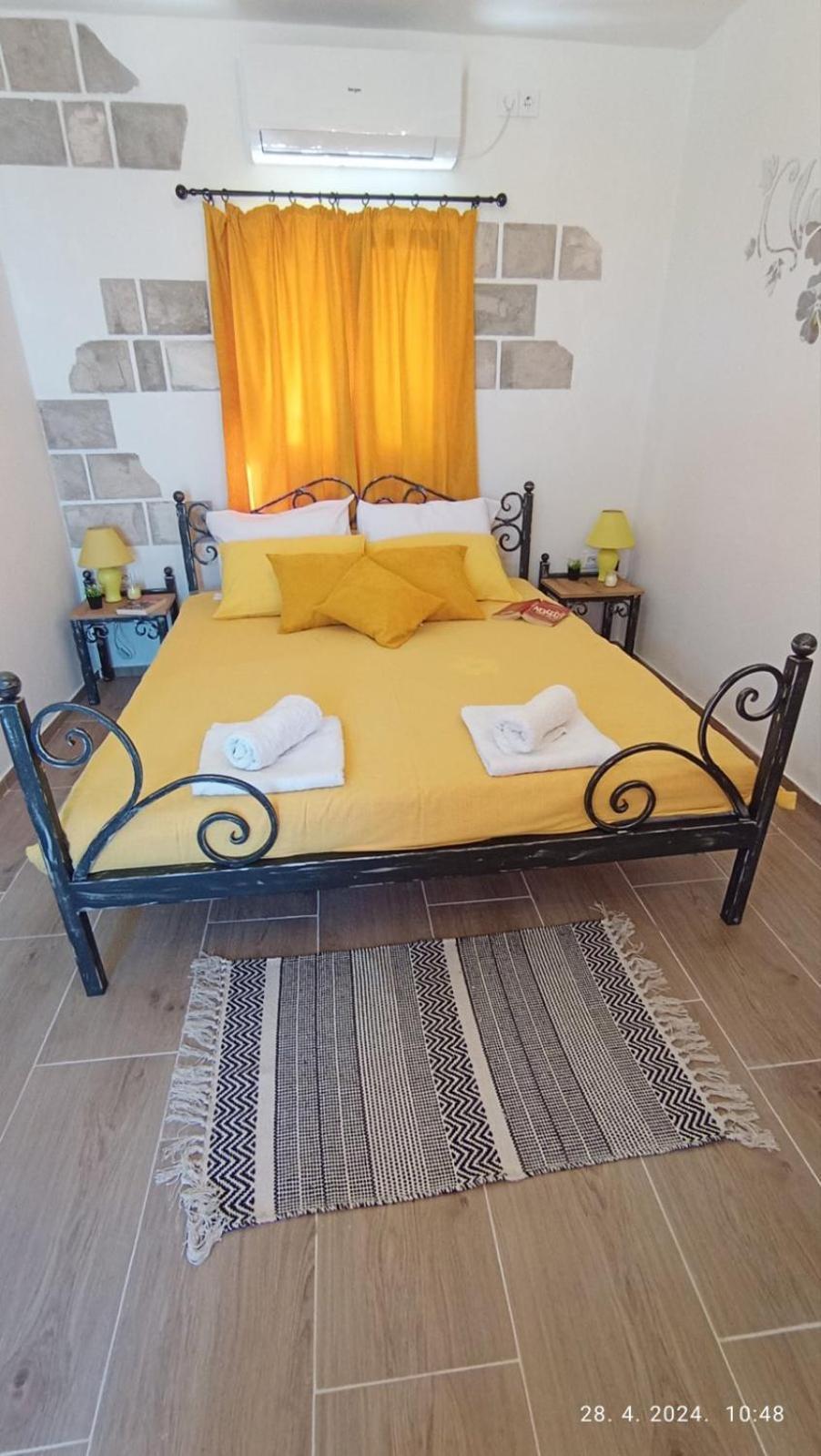 Lustica Apartments Luaran gambar